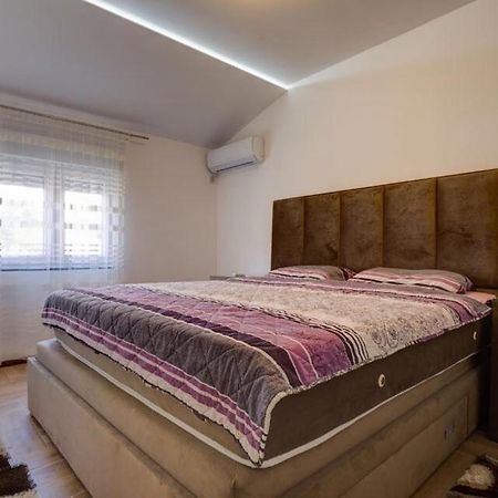 Divino Apartment ティヴァト エクステリア 写真