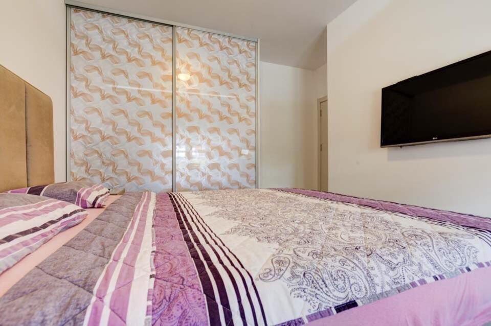 Divino Apartment ティヴァト エクステリア 写真